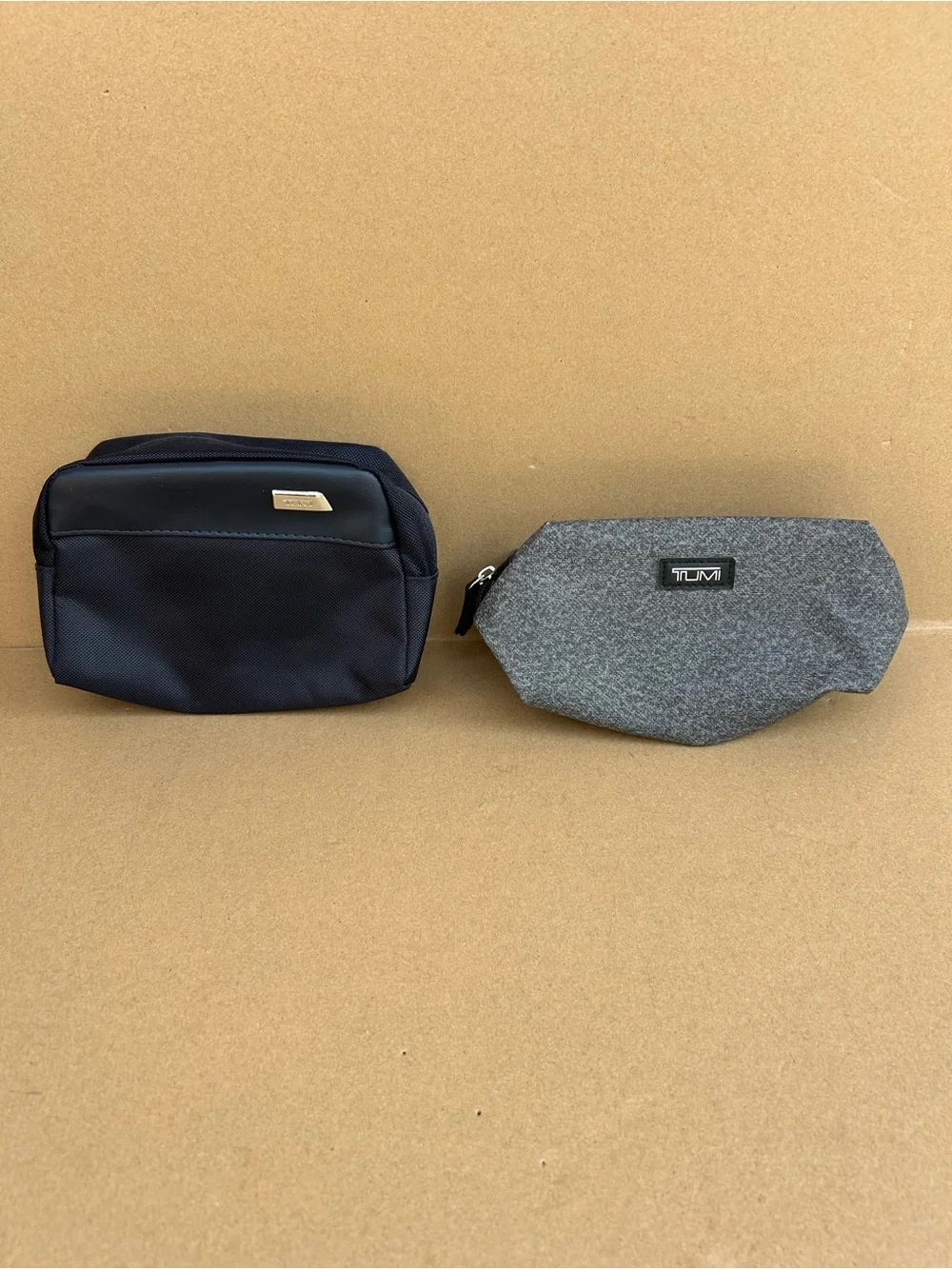 TUMI Amenity Kit Pouch Delta Airlines Travel Cosmetic Bag Grey Black Lot of 2